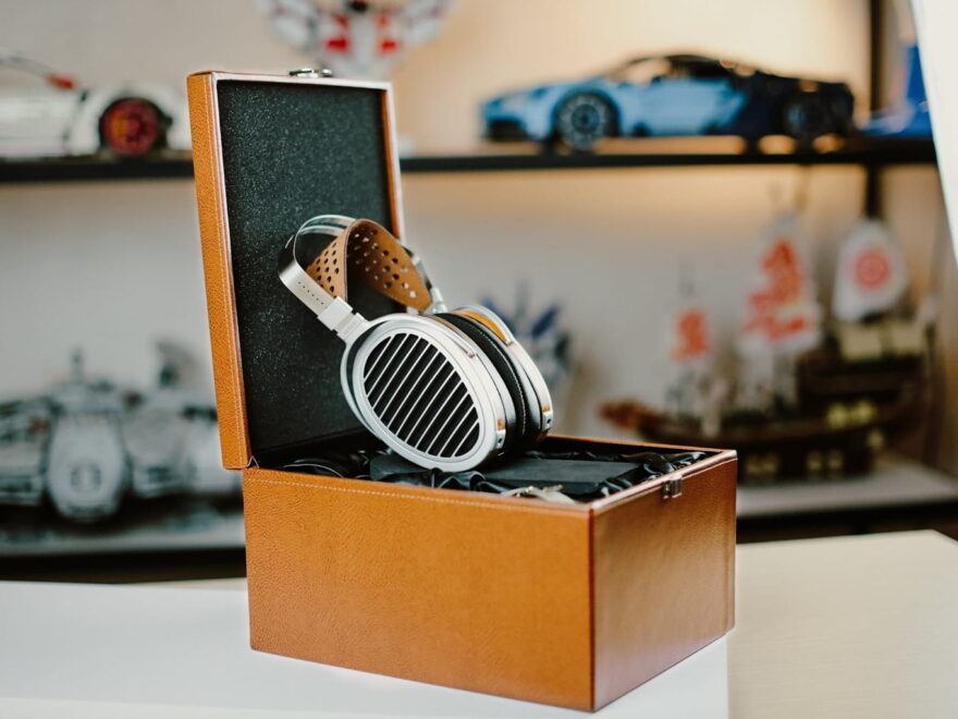 Hifiman High-End Kopfhörer in einer edlen Lederbox – Sind teure Kopfhörer lohnenswert?